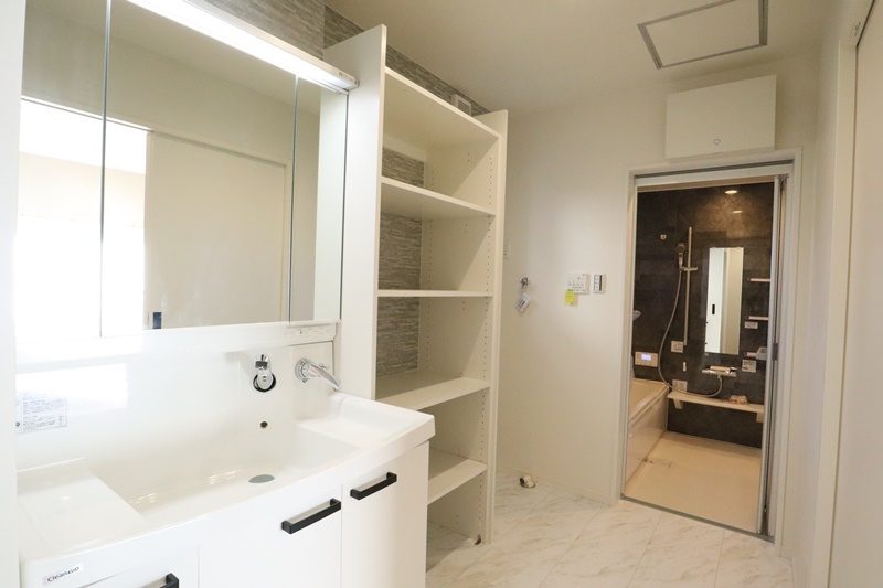 熊本市西区中原町　新築一戸建て　4号地モデルハウス　洗面脱衣室