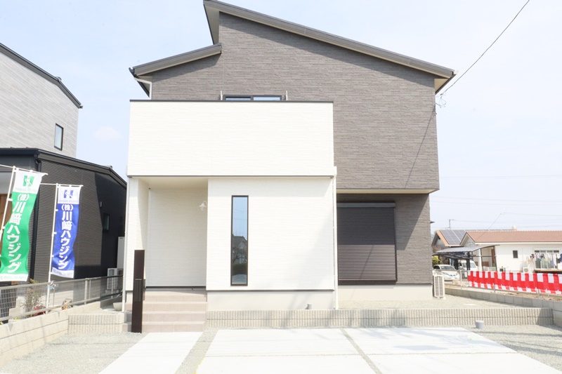熊本市西区小島７丁目　新築一戸建て　1号地モデルハウス【白とグレーを使ったシンプルな外観】