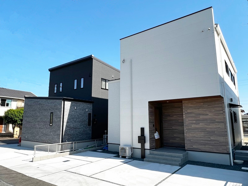 熊本市中央区出水　新築一戸建て　1、2号地モデルハウス【2邸とも違った雰囲気の外観！】