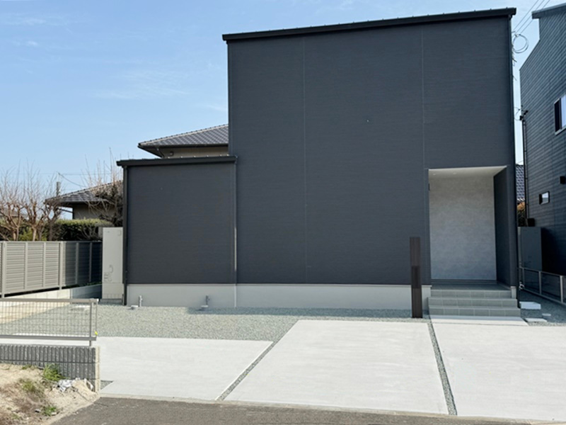 熊本市東区戸島西１丁目　新築一戸建て　２号地モデルハウス　【駐車３台可能！車の出し入れも安全に行えます♪】